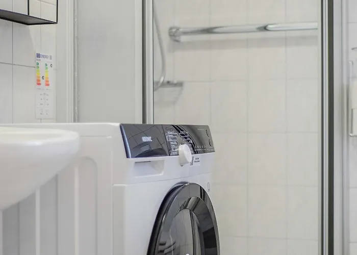 Fewo-lavees Moderne Zentrale Nahe Omv Wacker Kliniken Burg -eigener Eingang-schluesselloser Check In * Burghausen