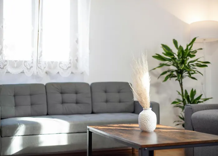 Apartmán Fewo-lavees Moderne Zentrale Nahe Omv Wacker Kliniken Burg -eigener Eingang-schluesselloser Check In