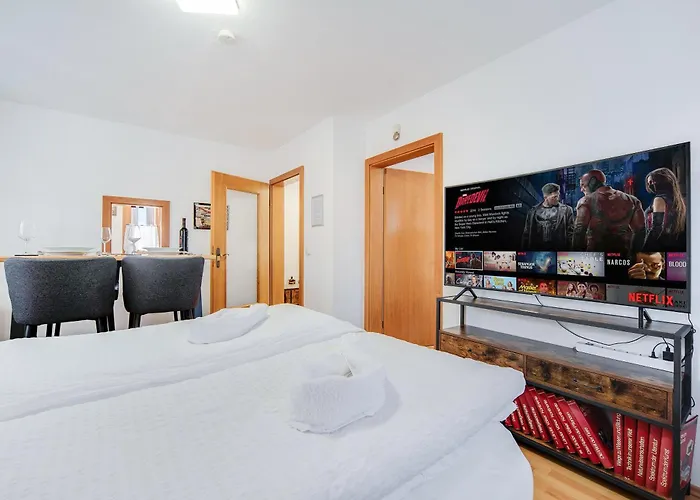 Fewo-lavees Moderne Zentrale Nahe Omv Wacker Kliniken Burg -eigener Eingang-schluesselloser Check In Apartmán